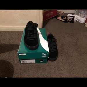 Size 5 Pumas